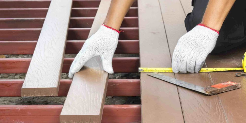 Dřevěnou masivní podlahu můžete připevnit na rošt. Jak probíhá instalace? 