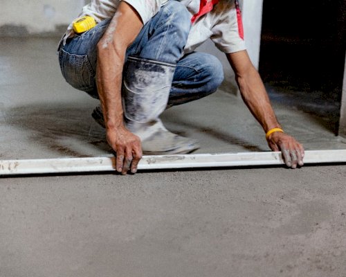 Jak vyrovnat povrch před pokládkou podlahy?