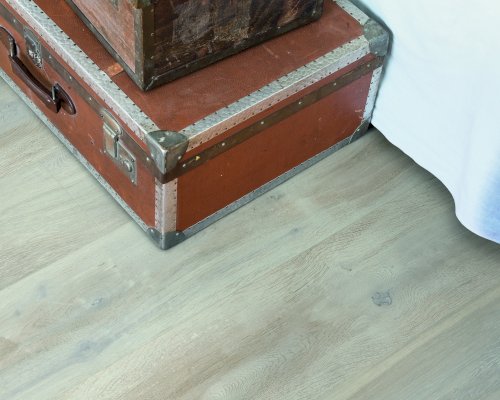 Jak nainstalovat laminátovou podlahu bez lepení