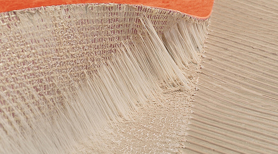 Profesionální lepidla na podlahy – silná vazba pro dlouhou životnost