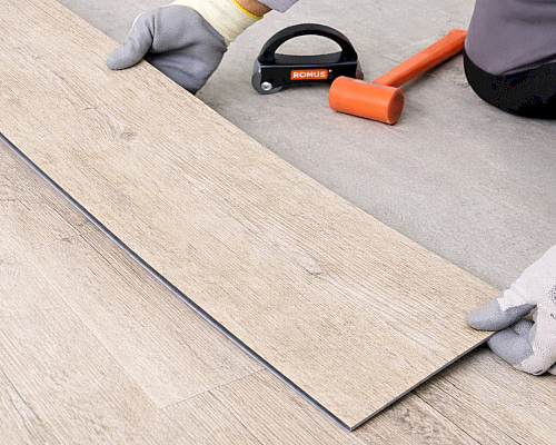 Zámkové vinylové podlahy a jejich pokládka