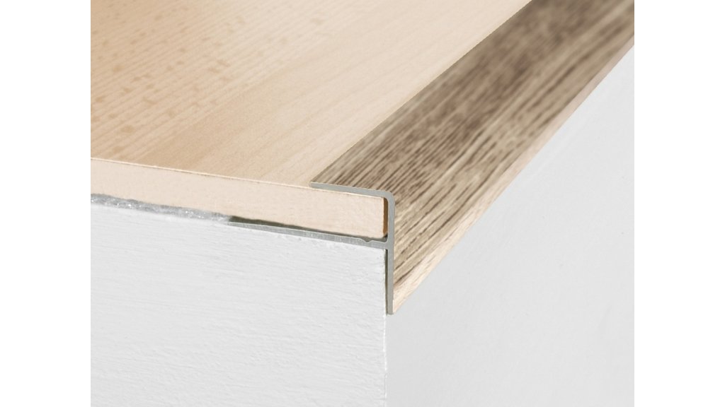 Schodová hrana pro obložení schodů do 8 mm, Profilteam 16*23*2700 Dub antik E903