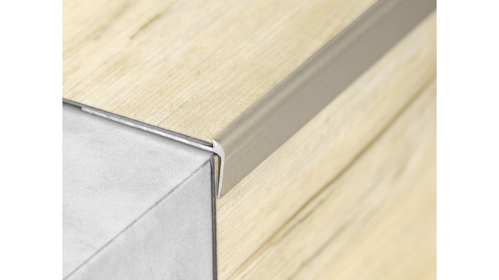 Schodová lišta pro vinyl a pvc do 2 mm, Profilteam 44*17,5*2700 Šampaň E02