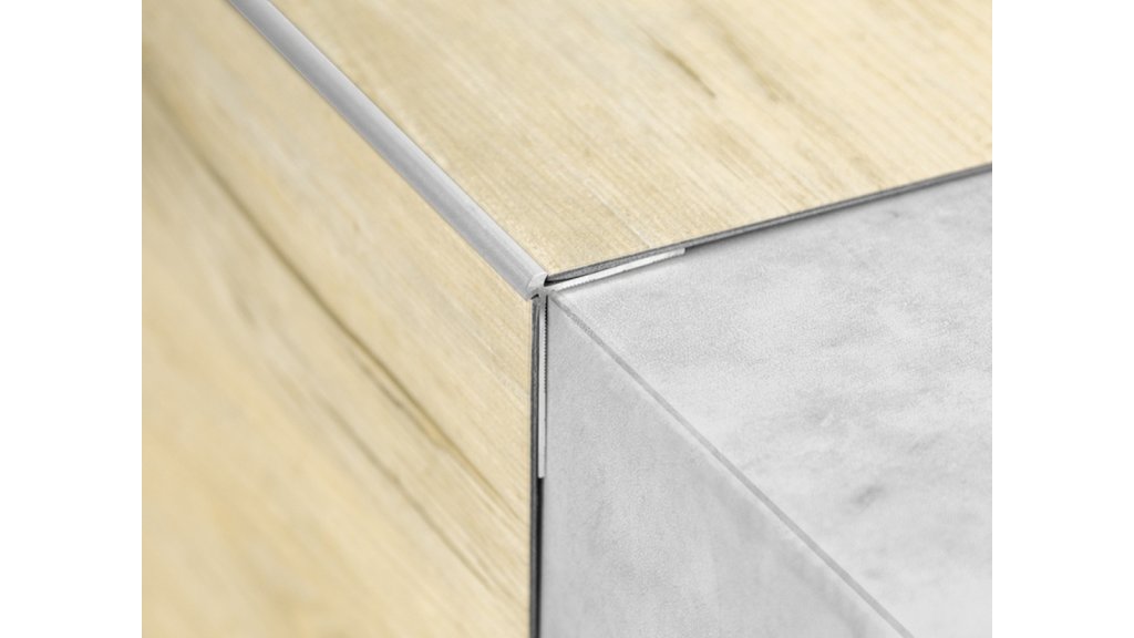 Schodová lišta vnější pro obložení schodů vinylem do 6,5 mm, Küberit 874, 43*33*2500 Stříbrná F4