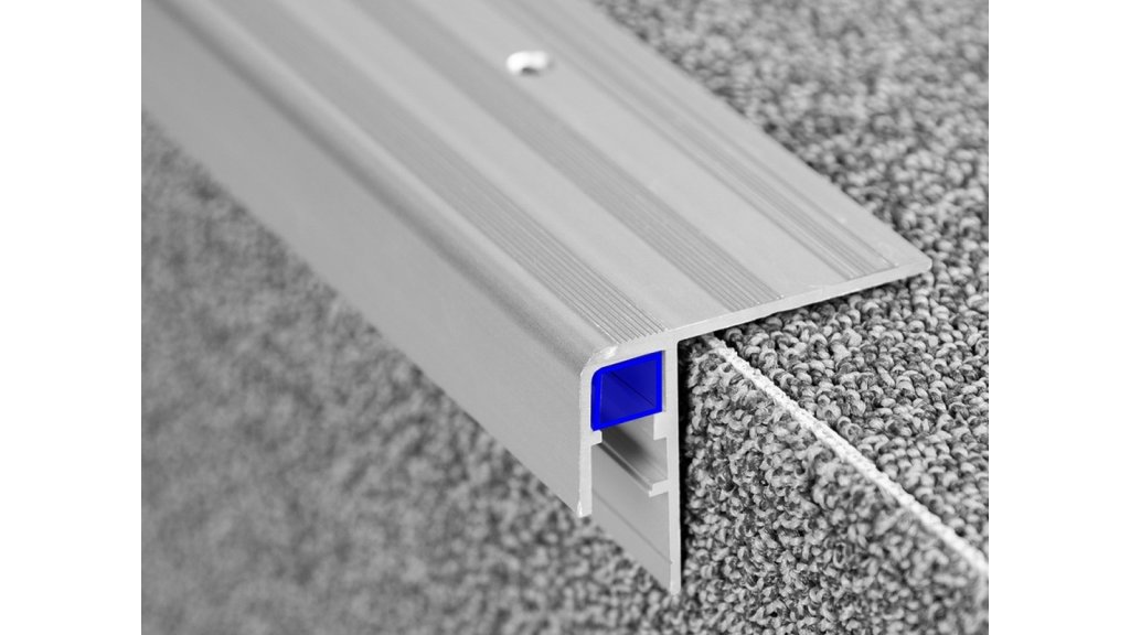 Schodová LED lišta Küberit 890, 60*27*3000