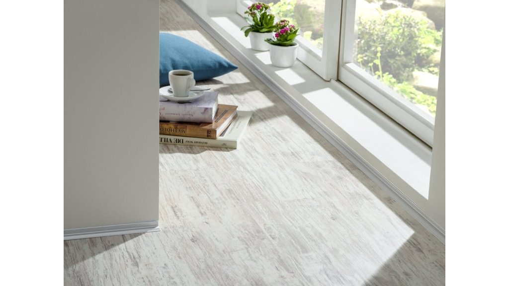 Ukončovací lišta pro podlahy u stěny Küberit 369 SK 20*15*2700 Stříbrná F4