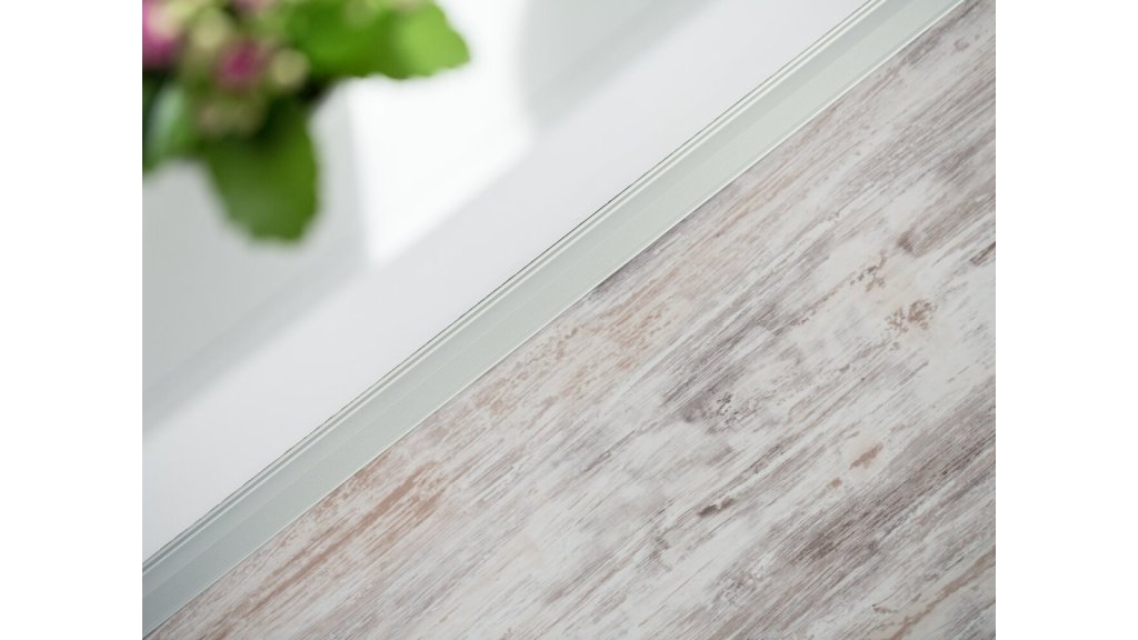 Ukončovací lišta pro podlahy u stěny Küberit 369 SK 20*15*2700 Imitace nerezi F2