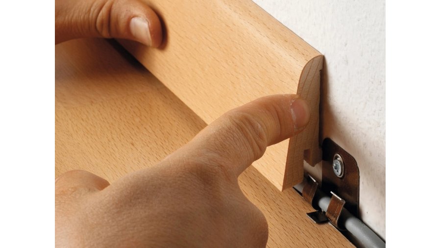 Montáž lepením nebo pomocí příchytek