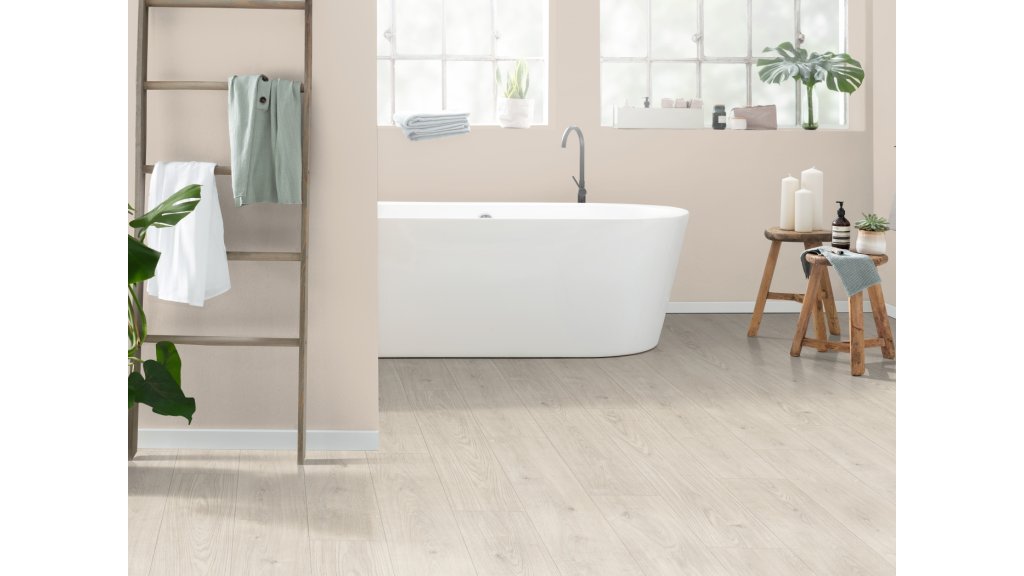 Hybridní podlaha Egger AquaDura+ Dub Berdal bílý EDF184