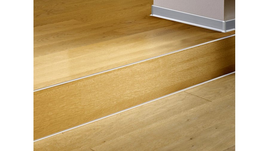 Schodový profil pro obložení schodů 2,5 mm Küberit 870 EB – stříbrný F4 – 39 × 2500 mm