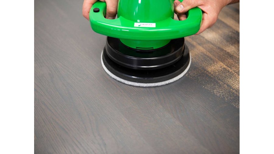 Osmo Handxcenter zapracování barevného oleje do dřeva