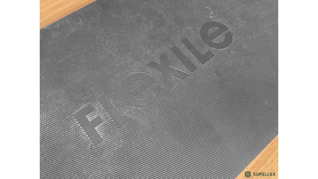 Spodní strana vinylové podlahy COREtec Flexile pro lepení