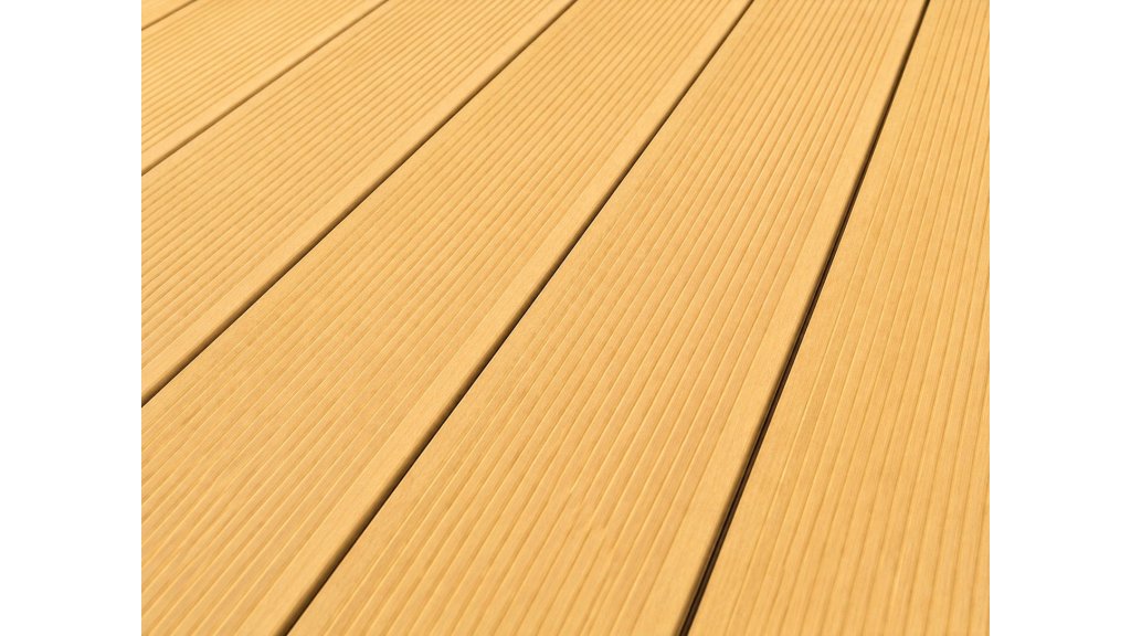 Terasové prkno Garapa 25 × 145 mm – jemně drážkovaná pohledová strana