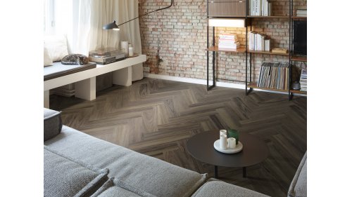 Vinylová podlaha hybridní COREtec Naturals HBE Herringbone Juglans