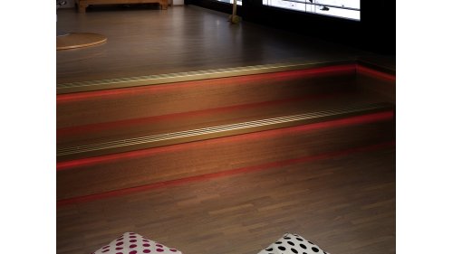 Plastová vložka Küberit 894 pro LED diodový pásek 10*10*2000 Červená