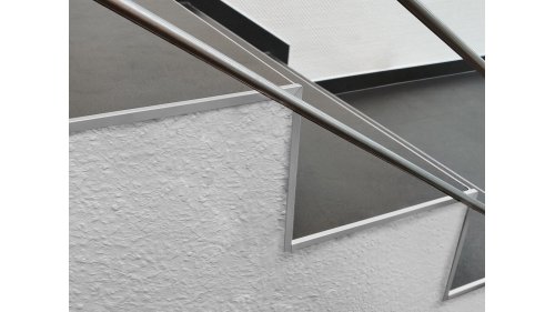 Schodová lišta - bočnice Küberit 279 U 9,2*7*3050 Stříbrná F4