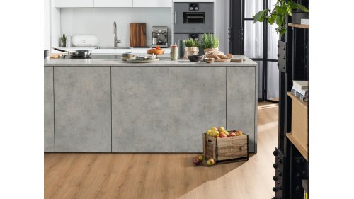 Laminátová podlaha Egger NatureSense Aqua Classic 33 Dub Padua medový EL2172