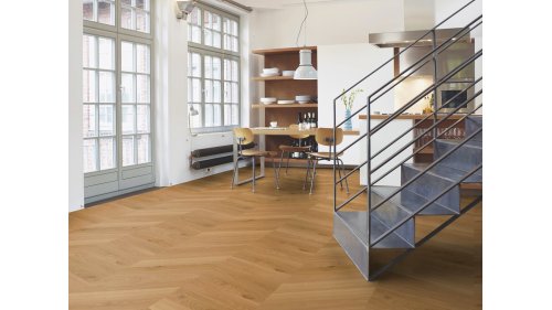 Dřevěná podlaha Boen Dub Adagio Transparent Chevron – 14/3,5 × 138 × 611 mm, výprodej 6,72 m²